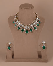 Moissanite chocker