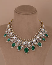 Moissanite chocker