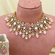 Moissanite chocker