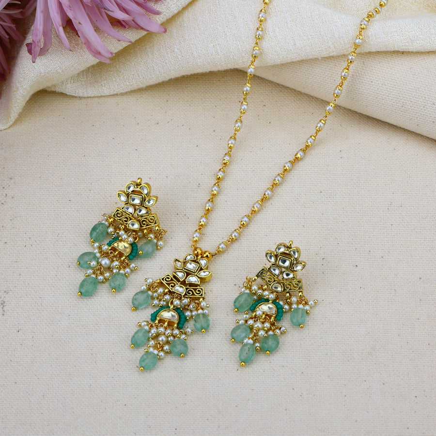 Jadau Kundan Minimal Necklace