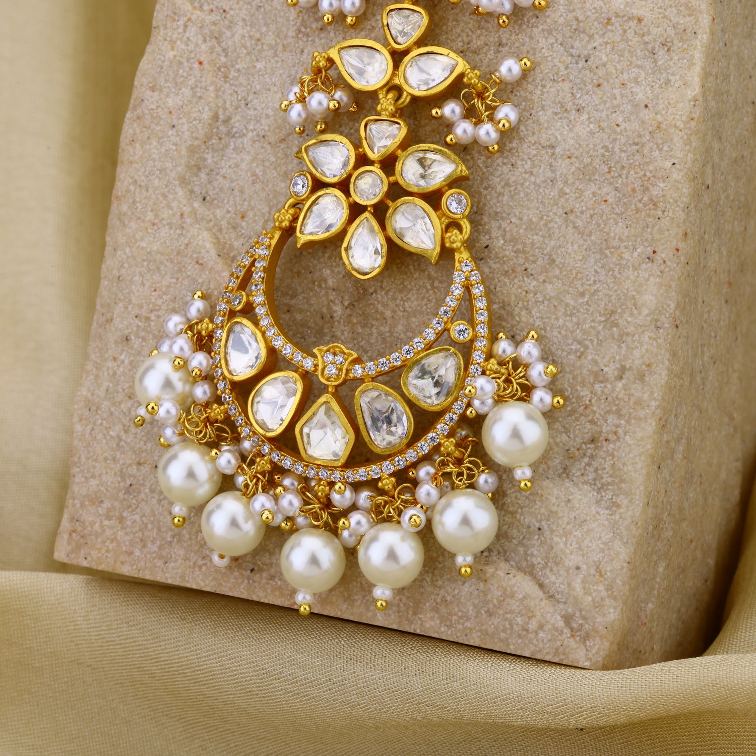 Moissanite tika