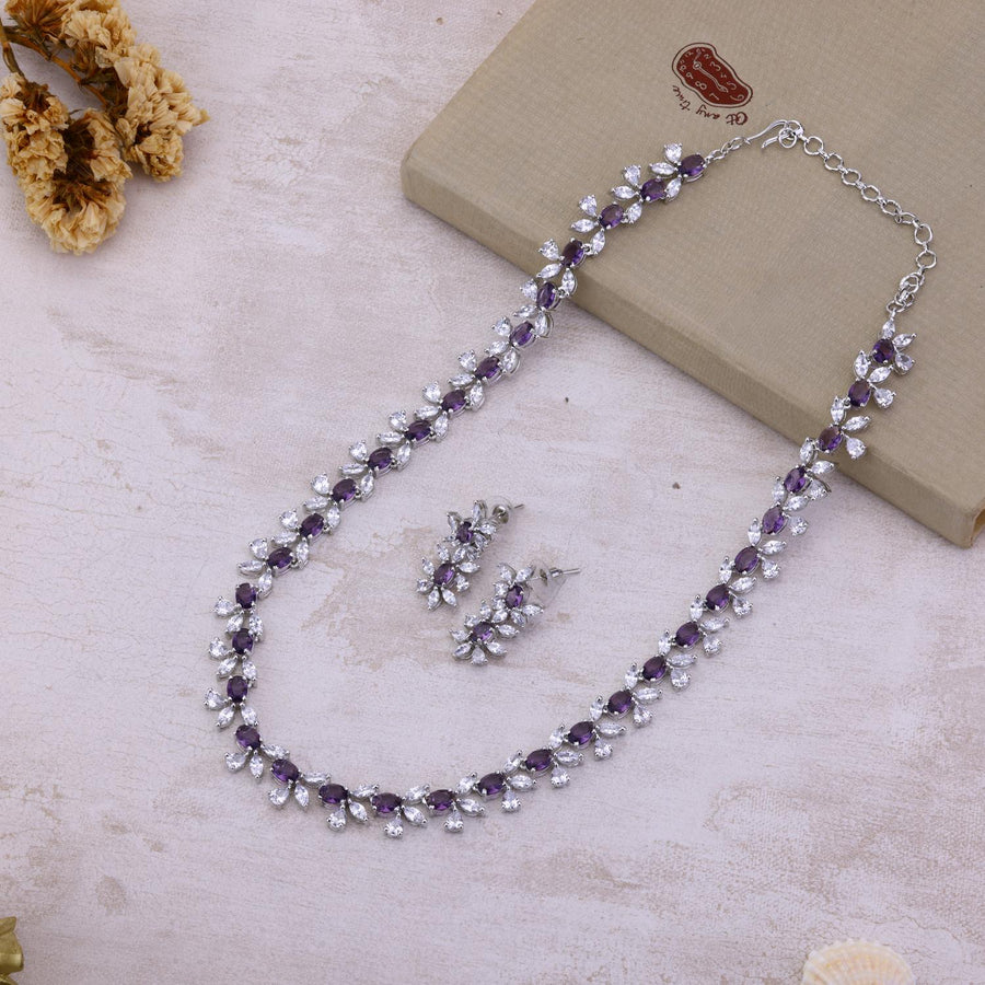 Hirak Necklace