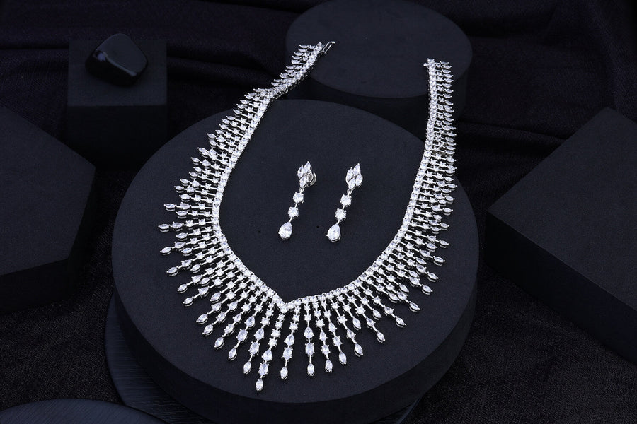 Plain Diamond Hirak Necklace