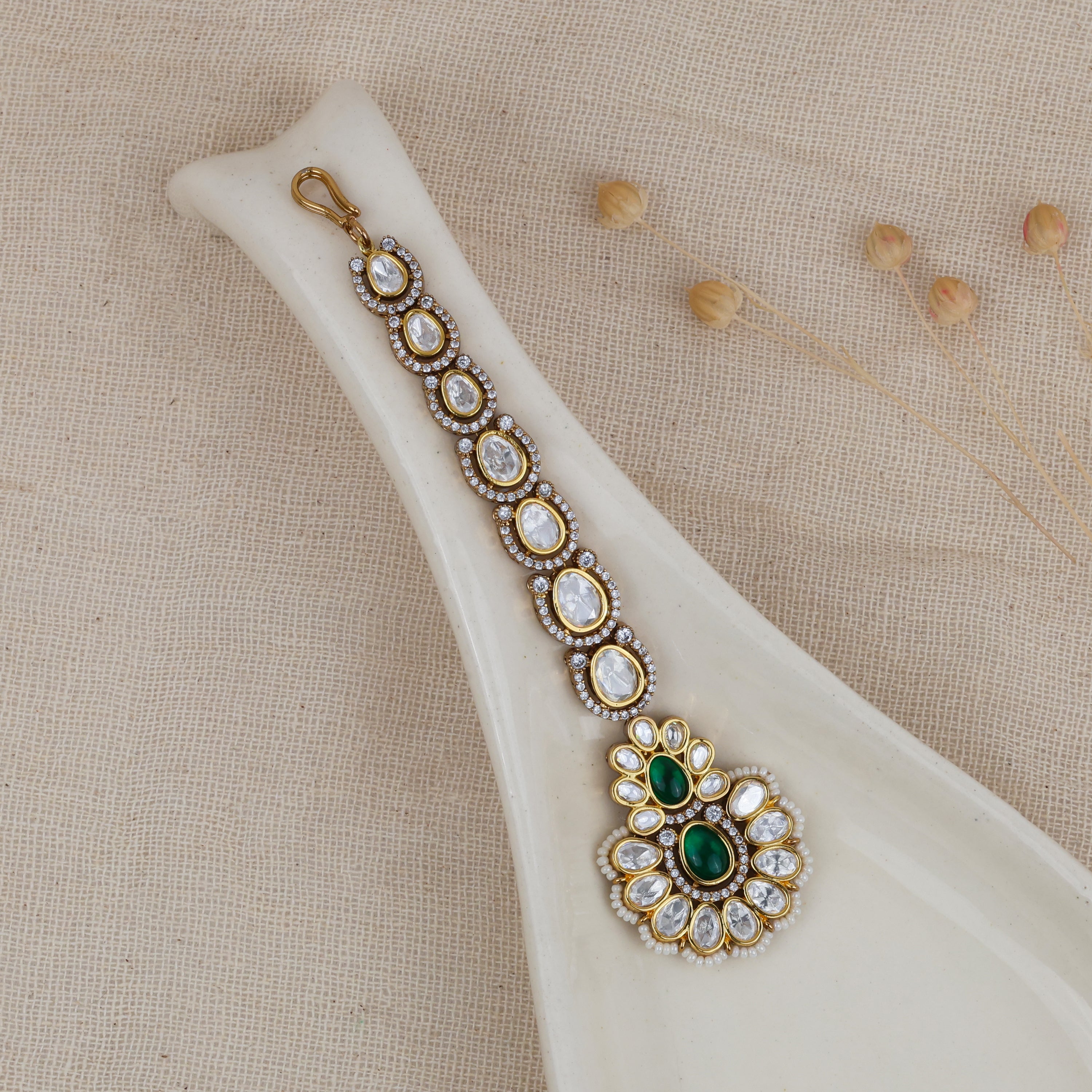 Moissanite tika