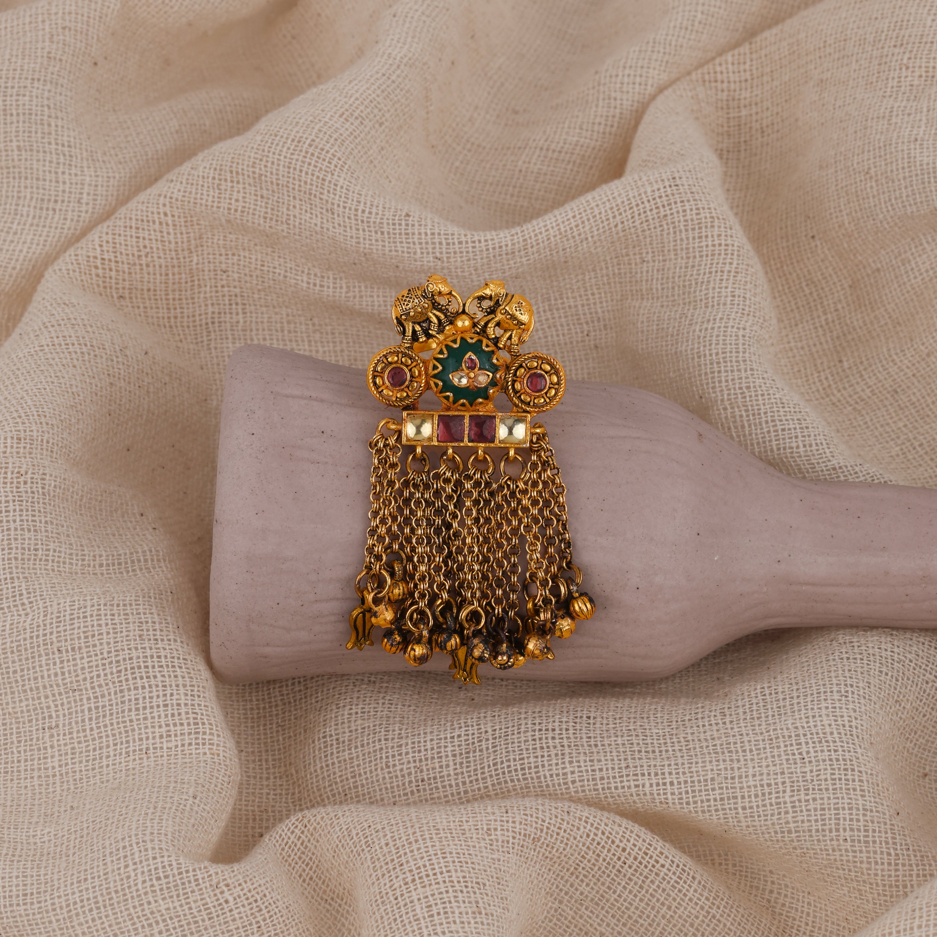 Jadau ring