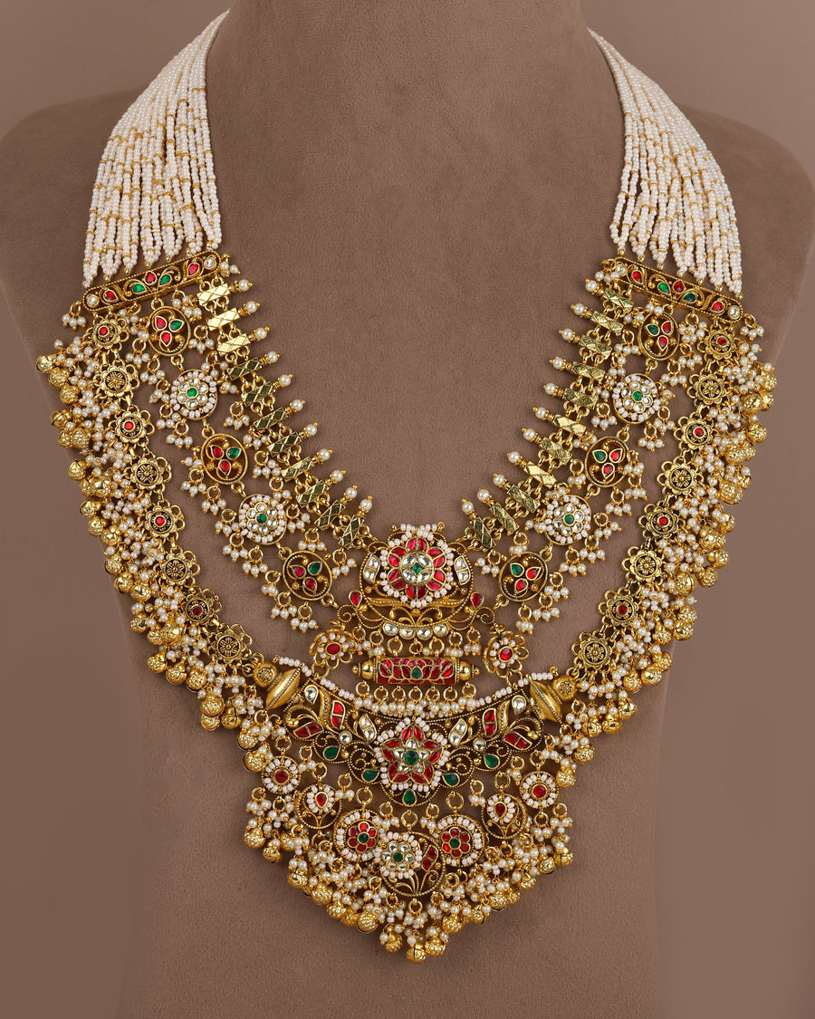 Kanika long necklace