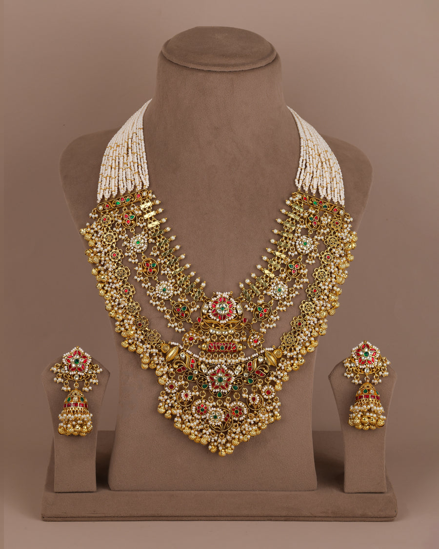 Kanika long necklace