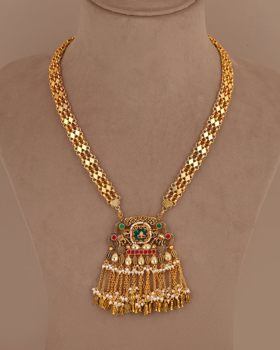 Kanika long necklace