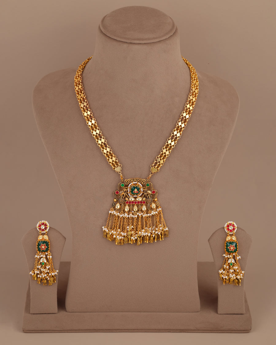 Kanika long necklace