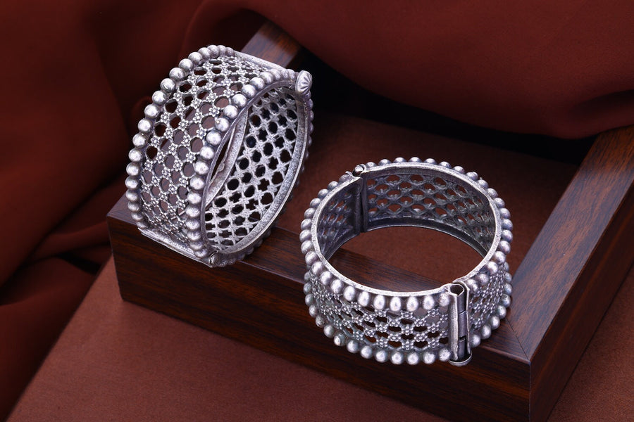 Thick Silver Tribal Kada